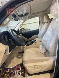 تۆیۆتا لاند کروزەر